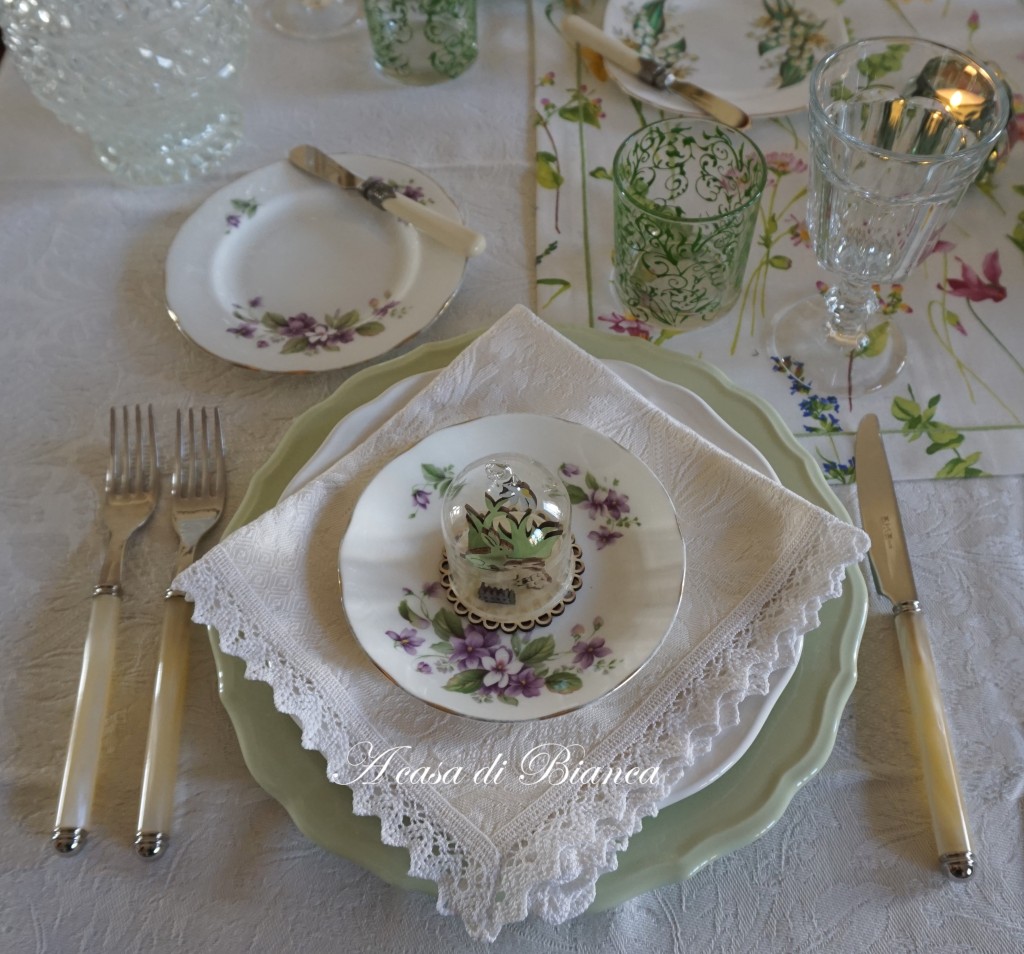 Spring tablescape a casa di Bianca violette